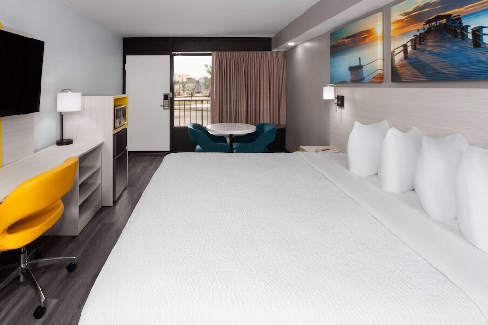 Days Inn by Wyndham Baltimore Northwest 26/51