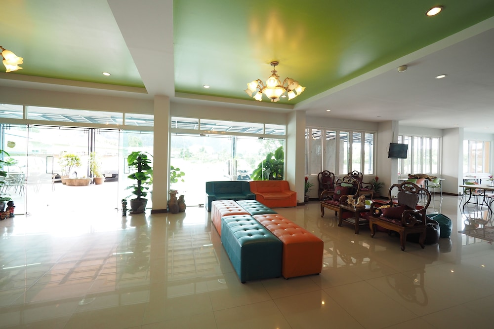 Phuhi Hotel 27/32