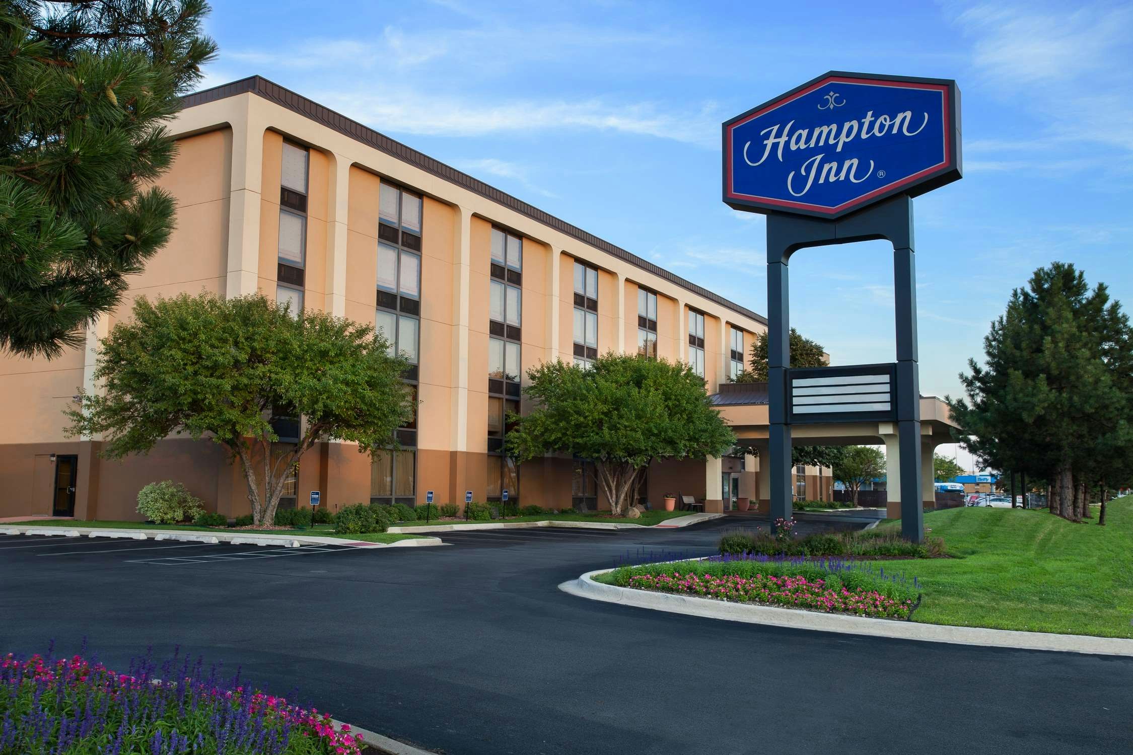 Hampton Inn Chicago-O'Hare International Airport 73/79