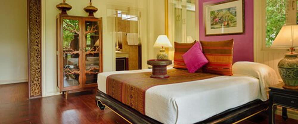 Upstairs, Gold, Forest, King Bed, Pool View, Sofa, Near the Pool
