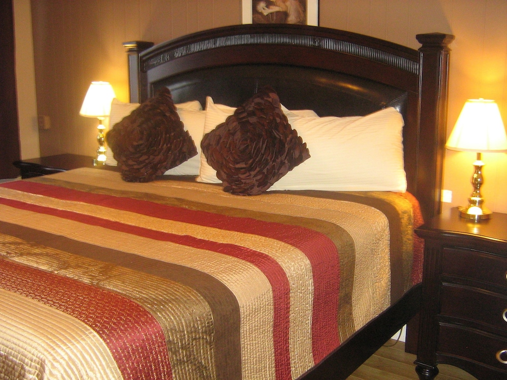 Parkway Motel & European Lodges 27/64