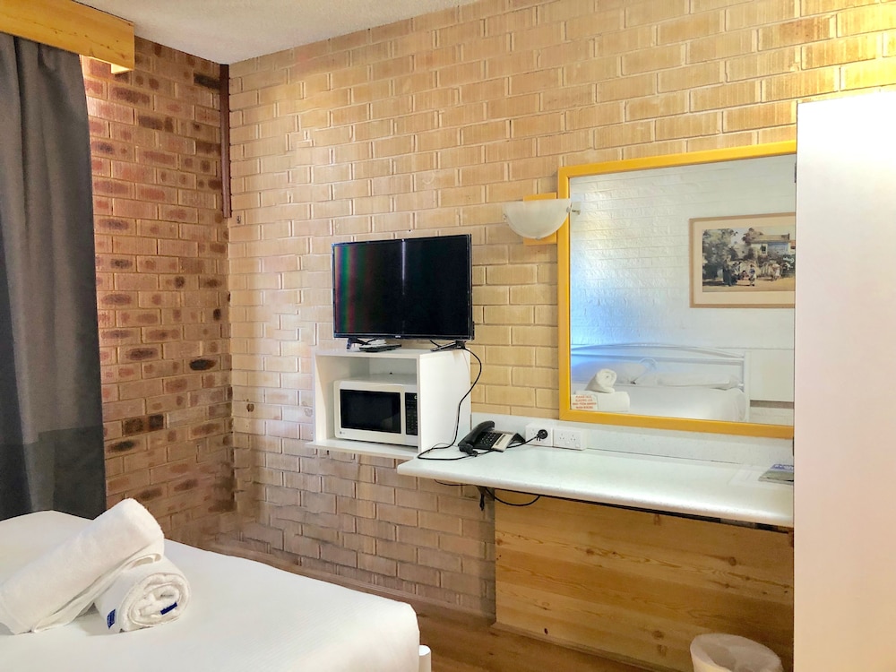 Marco Polo Motor Inn 34/56