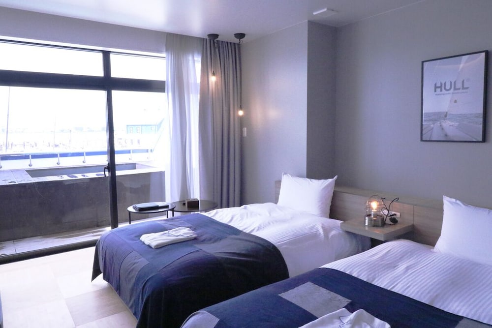 Osaka Hokko Marina Resort Guest House - Caters to Women 12/50