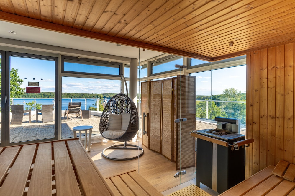 KONGRESSHOTEL POTSDAM AM TEMPLINER SEE 41/66