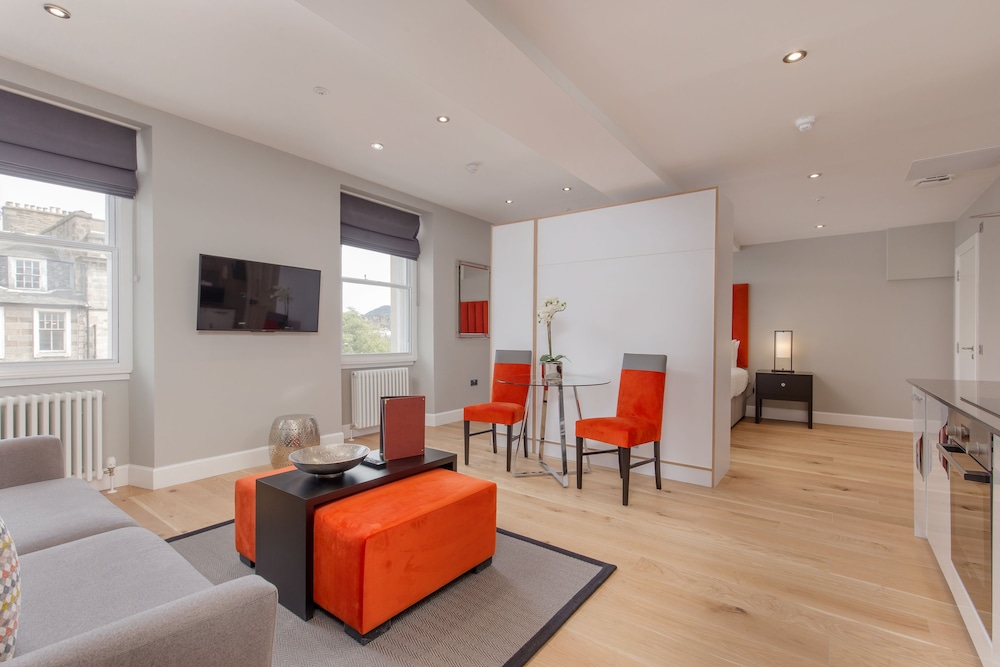 Destiny Scotland Hanover Apartments 34/50