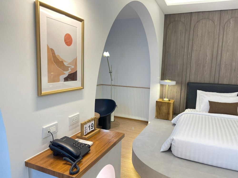 COZY, SUITE