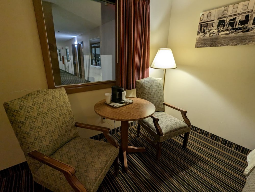 Woodfield Inn and Suites 26/60