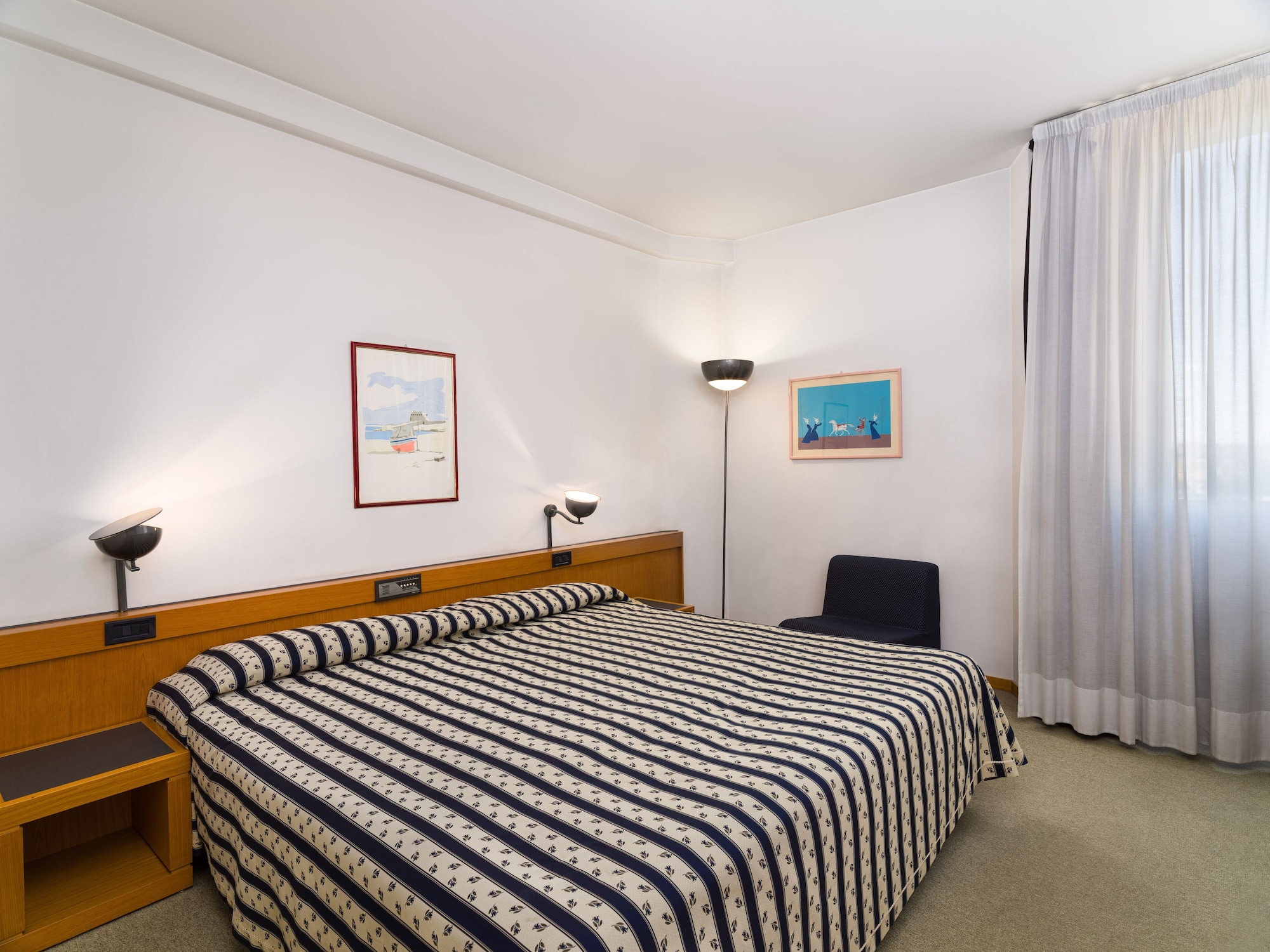 ROOM, TRIPLE