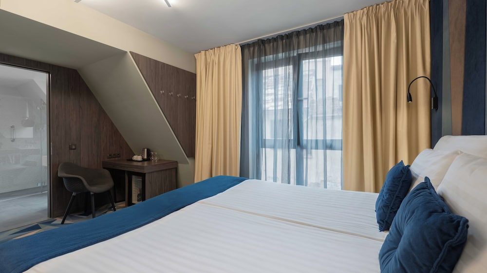 Standard, Single, Queen Bed, Wellton Riverside SPA Hotel 2/9