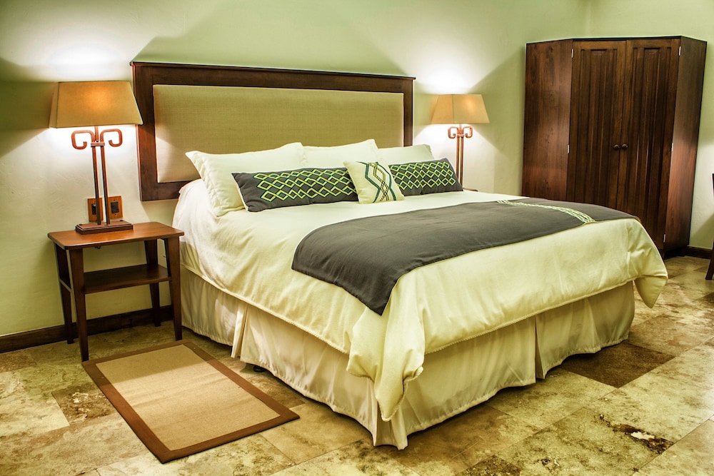 Bolontiku Boutique Hotel 25/83