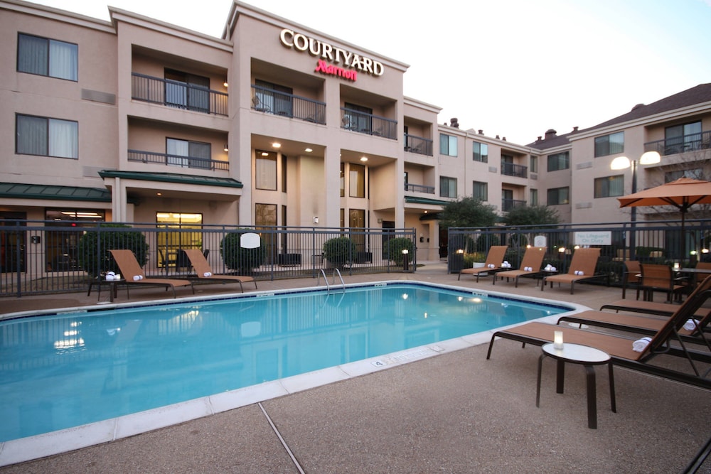 Courtyard Dallas Lewisville 3/45