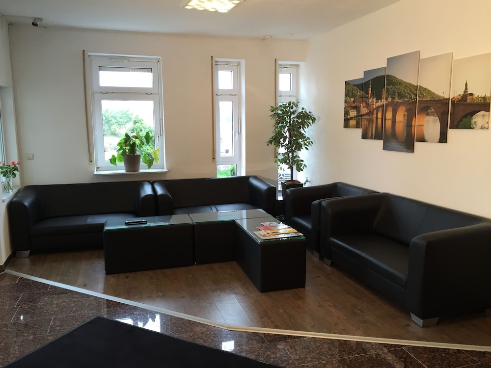 Wincent Hotel 24/50