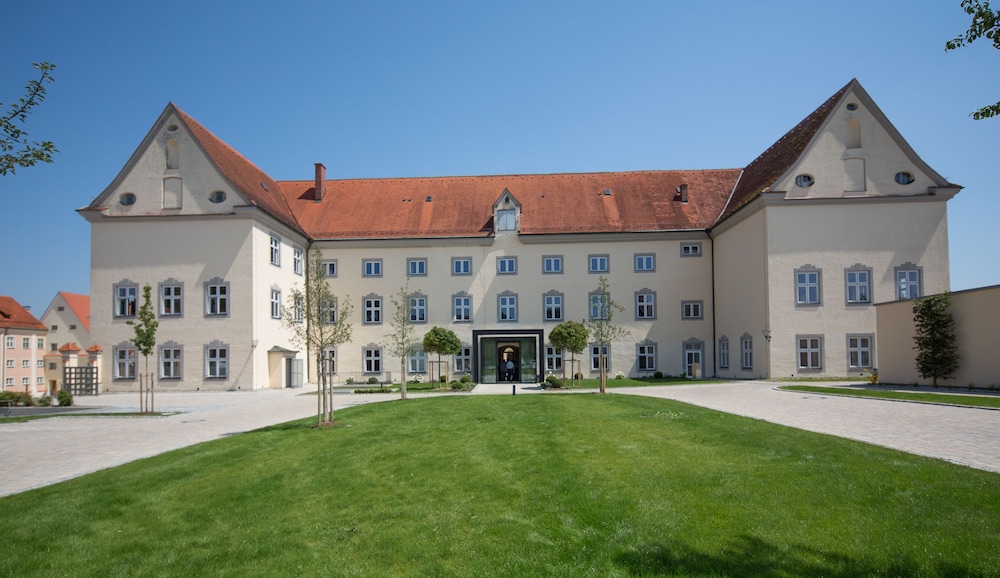 Kloster Holzen Hotel 26/32