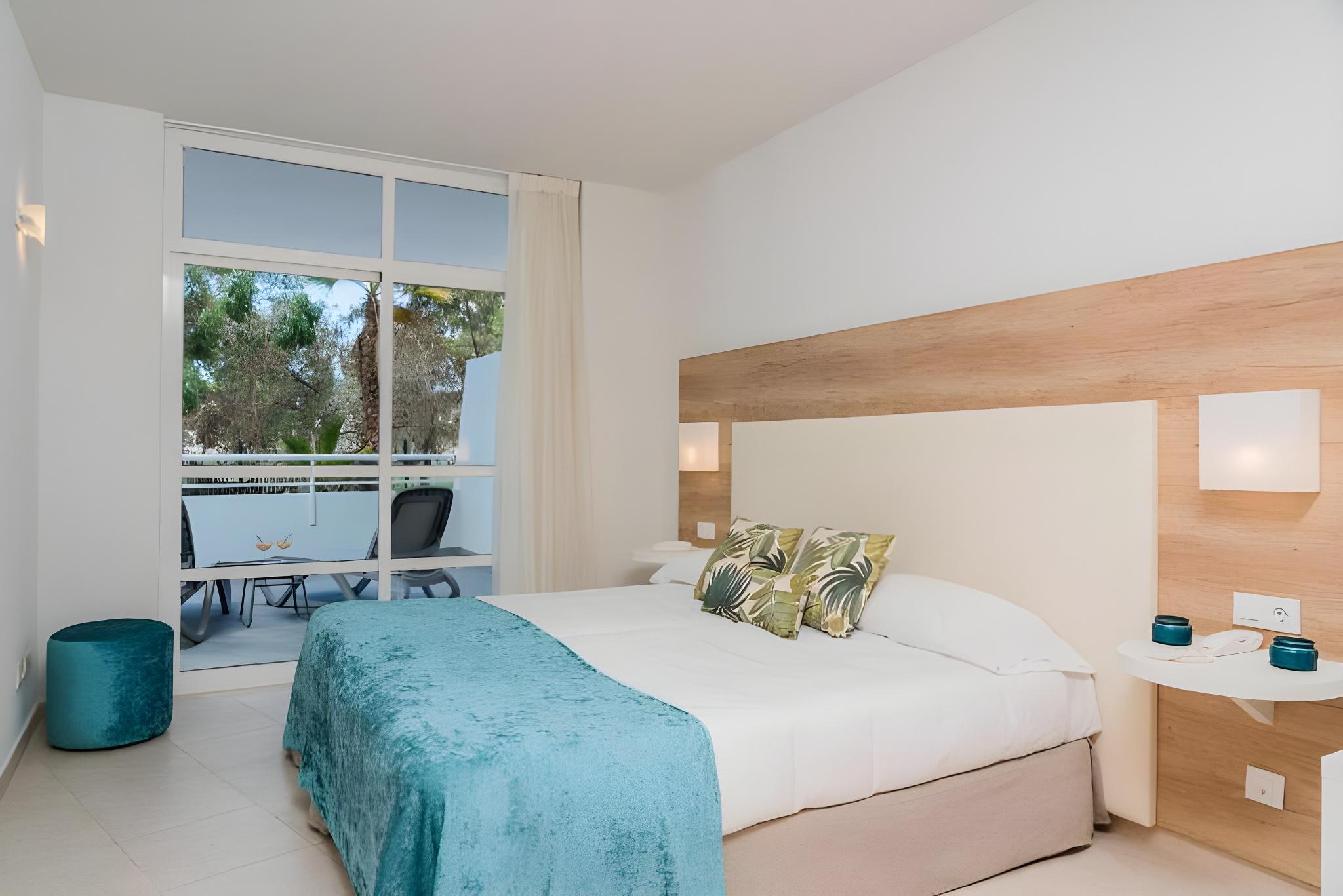 2 Bedrooms, Suite, Twin Beds, Golf Course View, Sofa