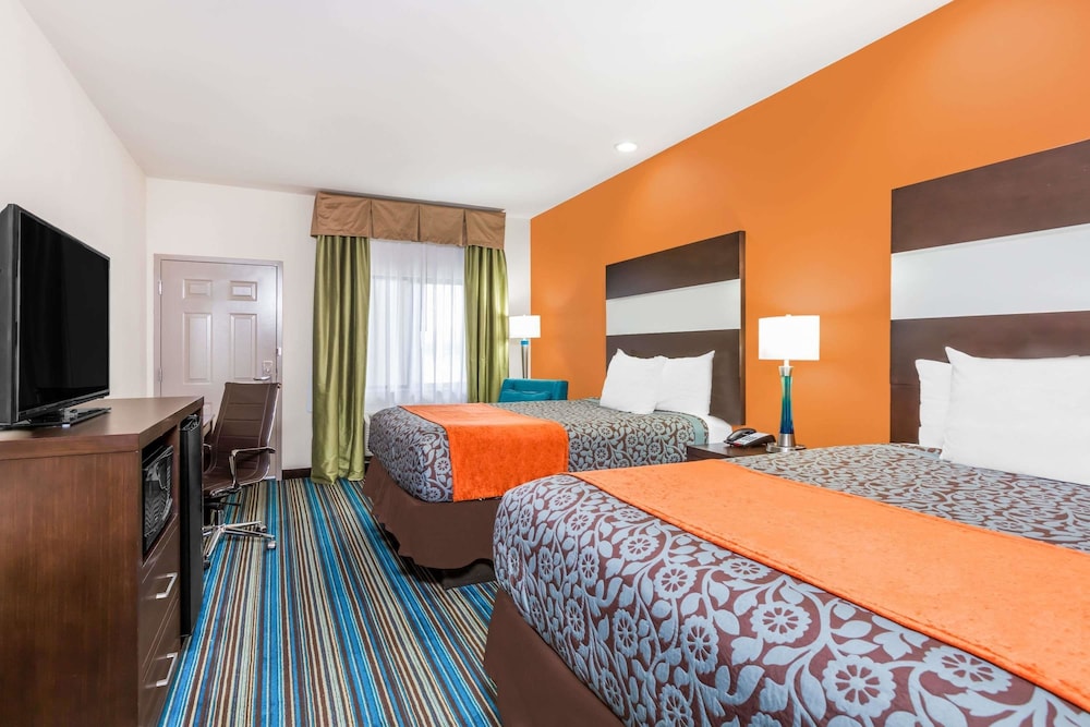 Days Inn & Suites by Wyndham Katy 9/22