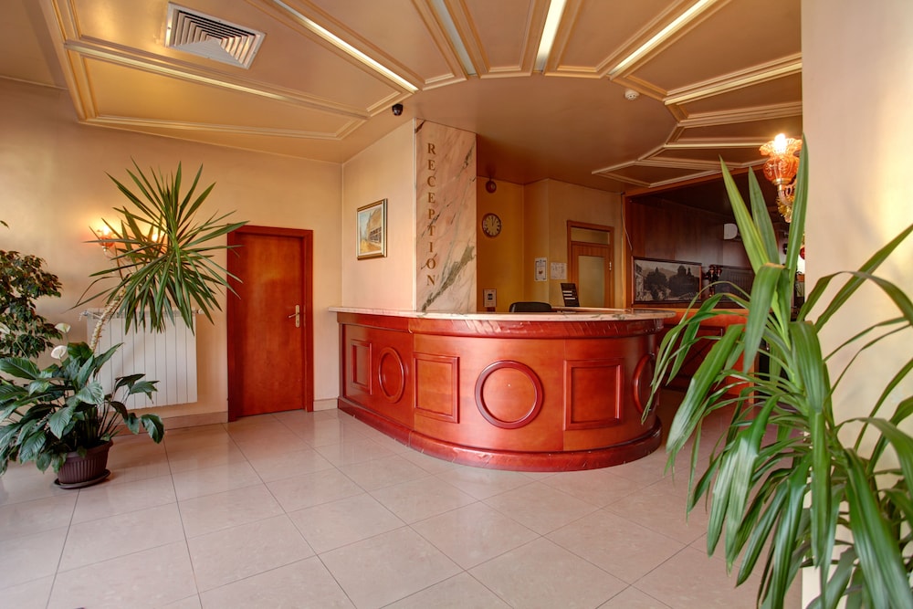 Central Plaza Hotel 3/21