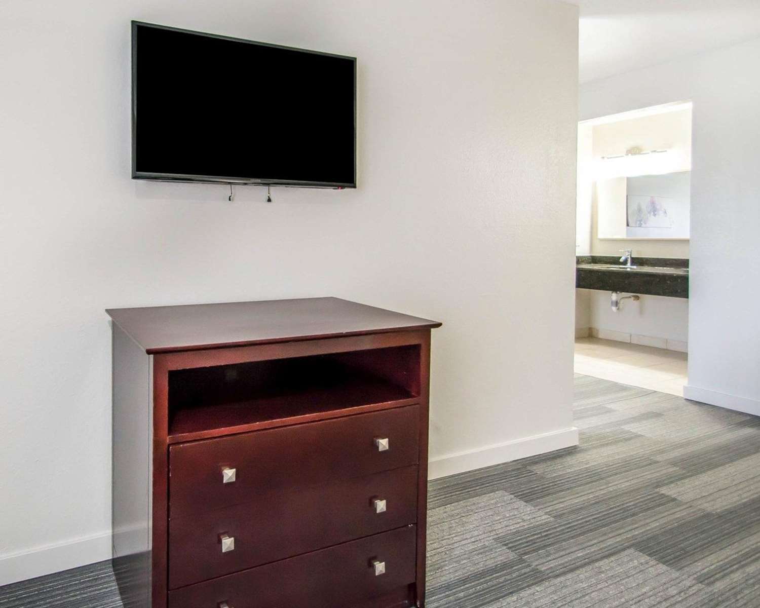 Quality Inn Suites By the Parks 5/30