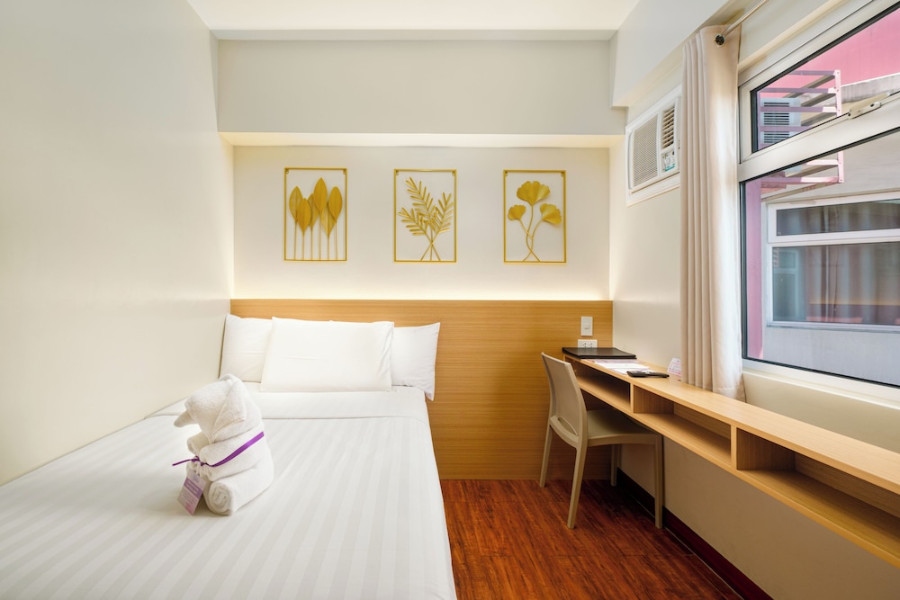 Myspace Hotel At Bgc 38/70