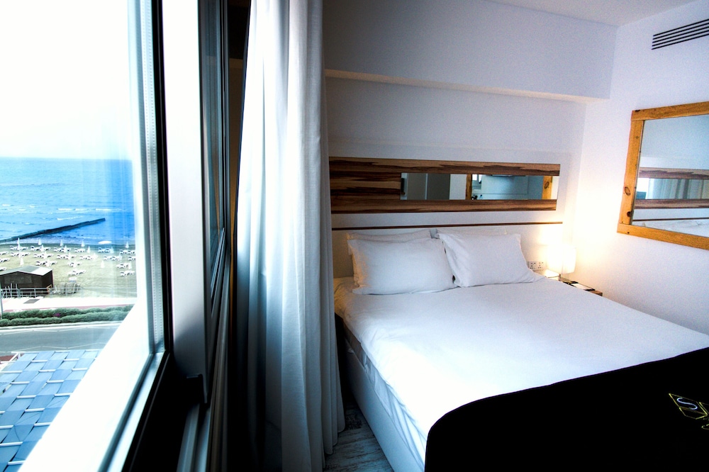 The Ciao Stelio Deluxe Hotel - Adults Only 15/65