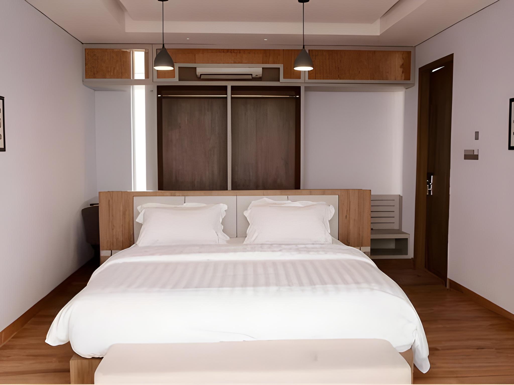 Aqua, Executive, Villa