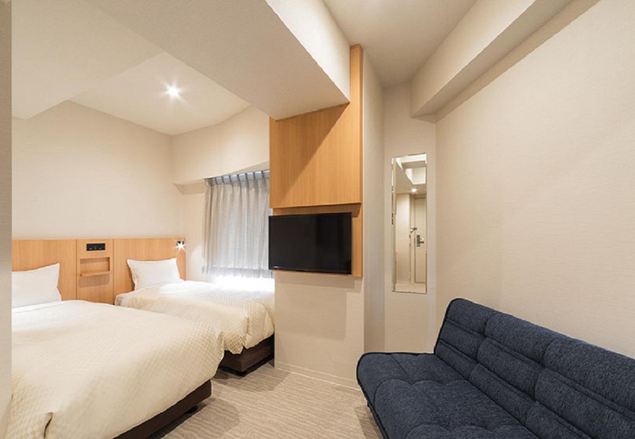 Standard, Twin Beds, Sofa