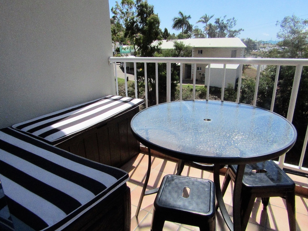 Coral Sea Vista Apartments 38/58