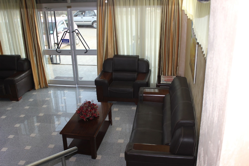 Oasis Hotel Apartment 45/57