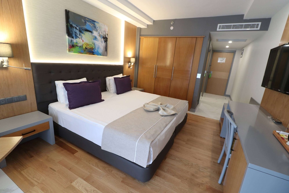 La Quinta by Wyndham Bodrum 36/74