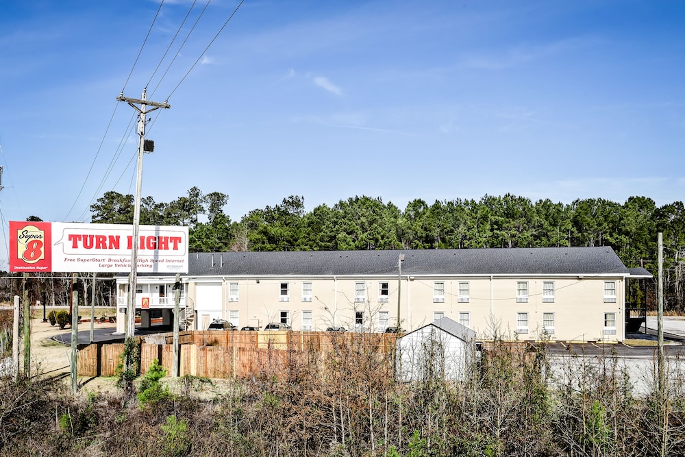 Super 8 By Wyndham Manning 5/23