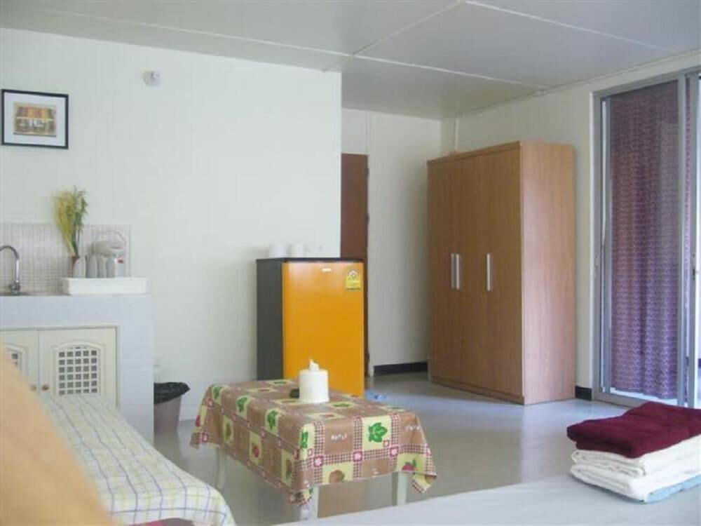Impact Muang Thong Thani Service Condo 15/28