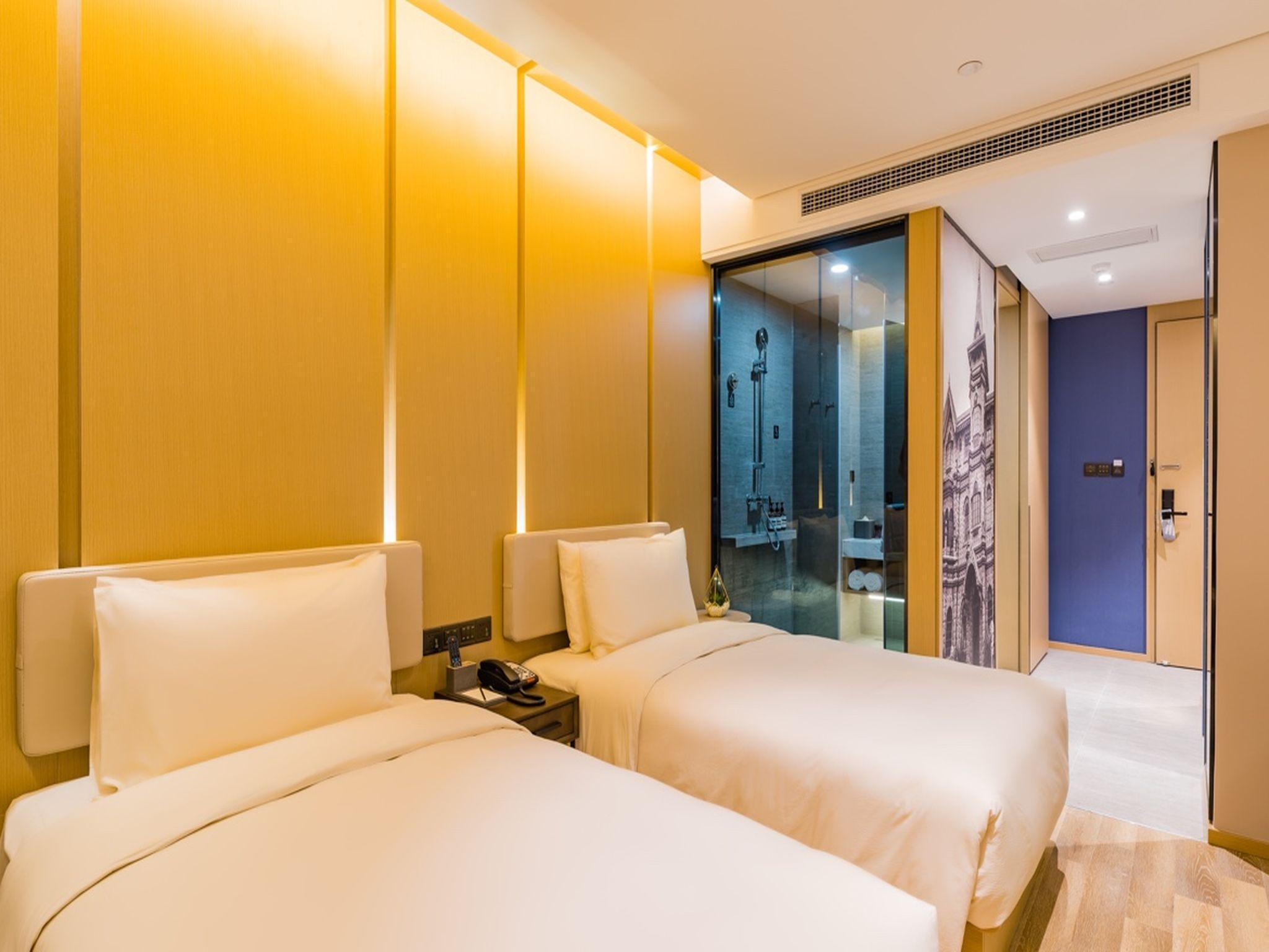 EXECUTIVE, TWIN BEDS