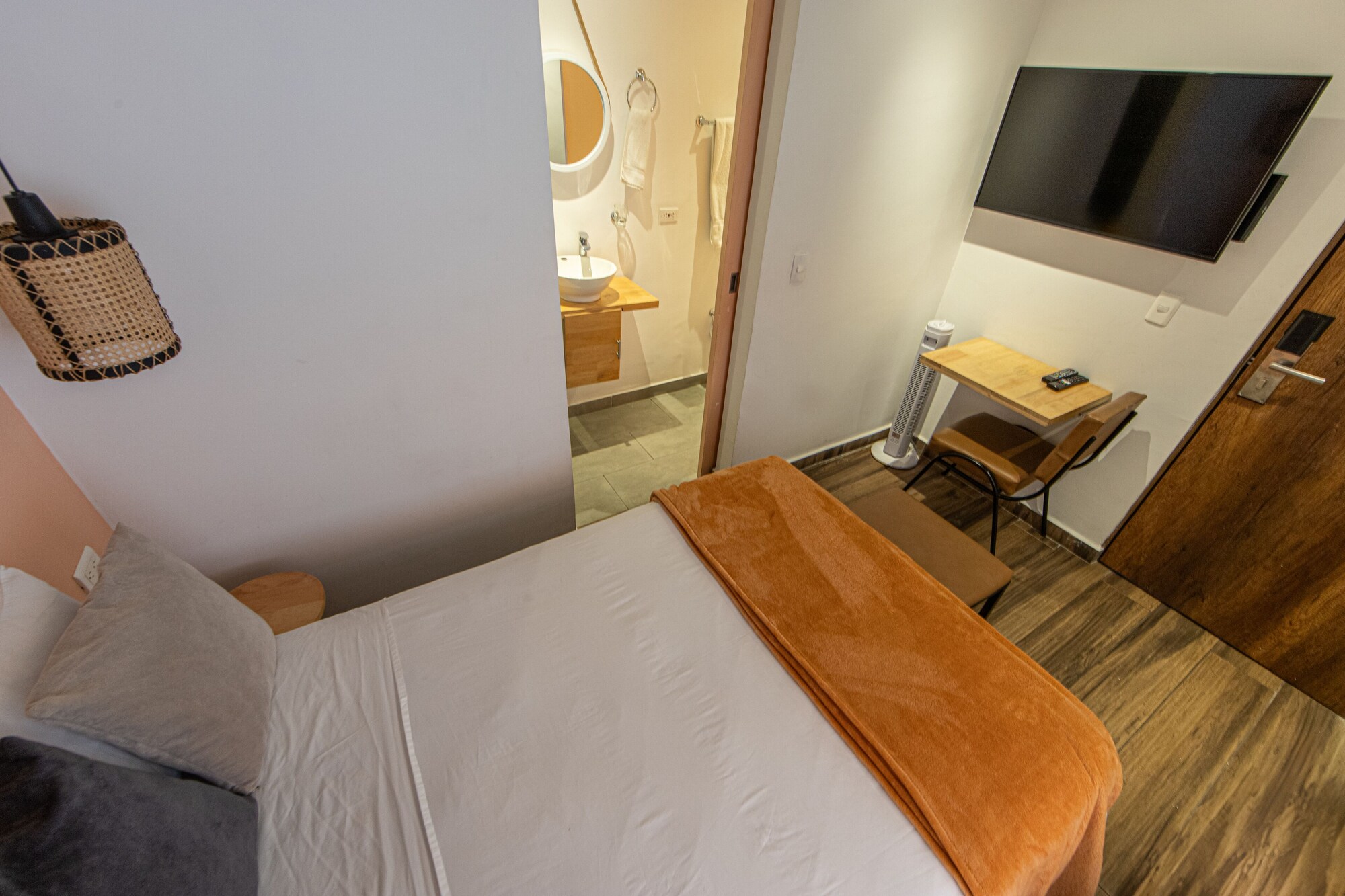 ECONOMY, SINGLE, SINGLE BED