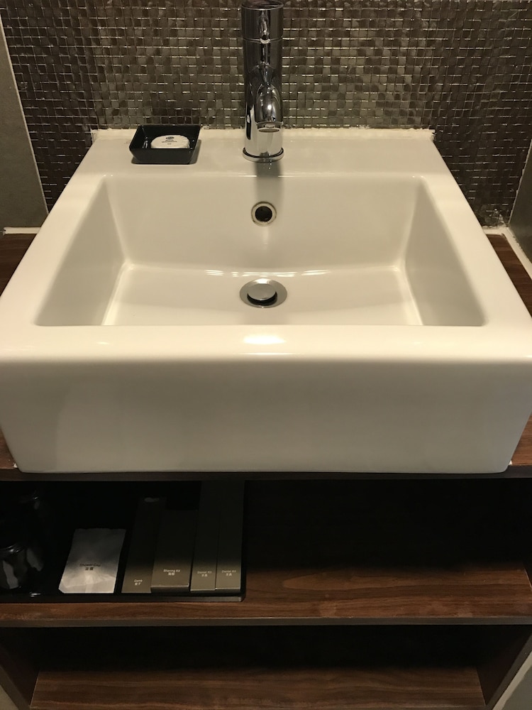 Best Western Hotel Causeway Bay 33/40