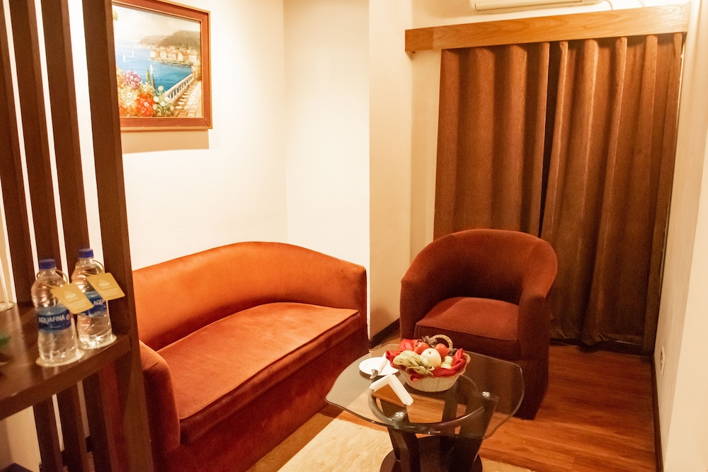 GRAND ORIENTAL HOTEL 48/60