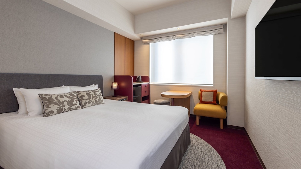 Standard, Queen Bed, Washing Machine