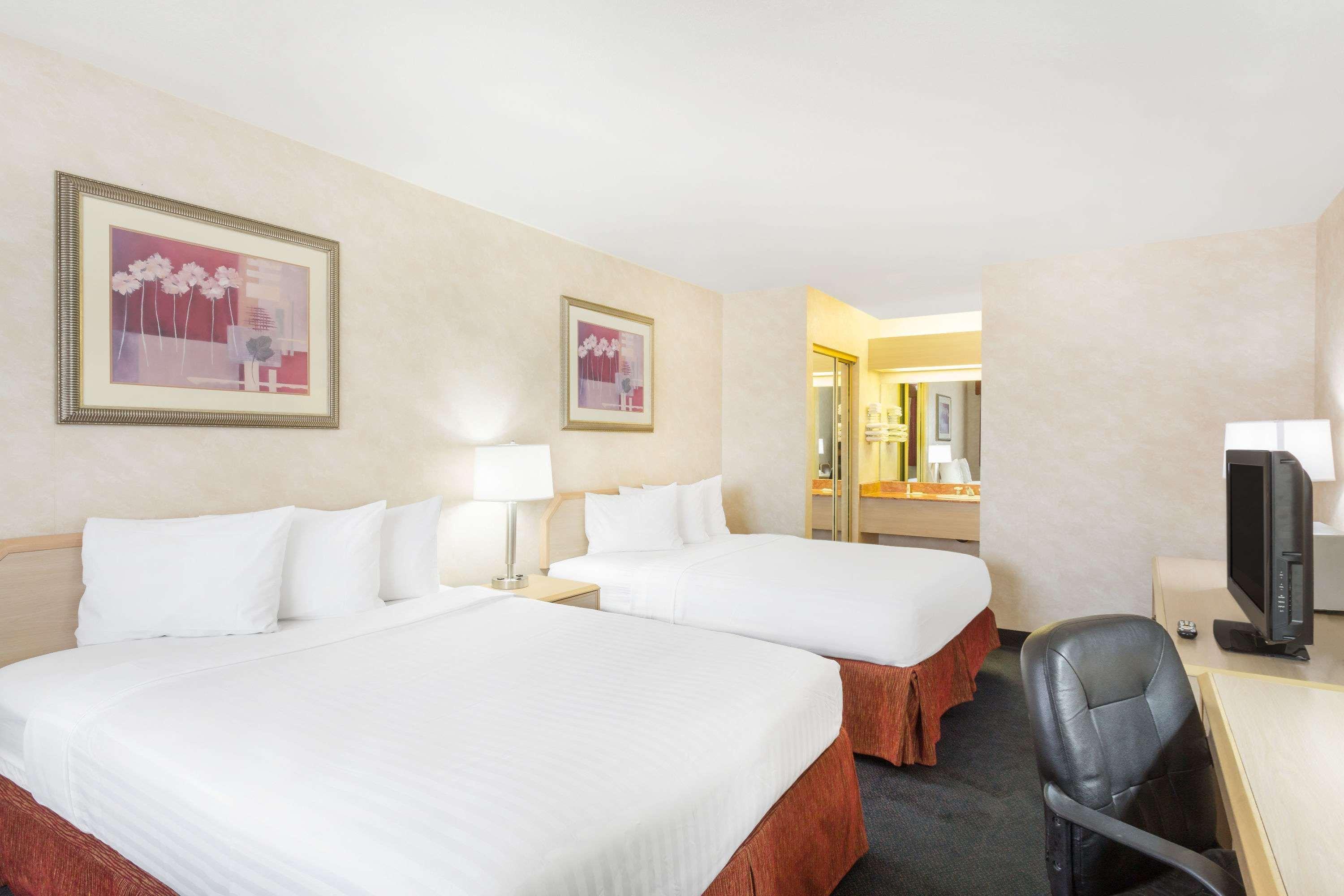 Room, Quadruple, 2 Queen Beds