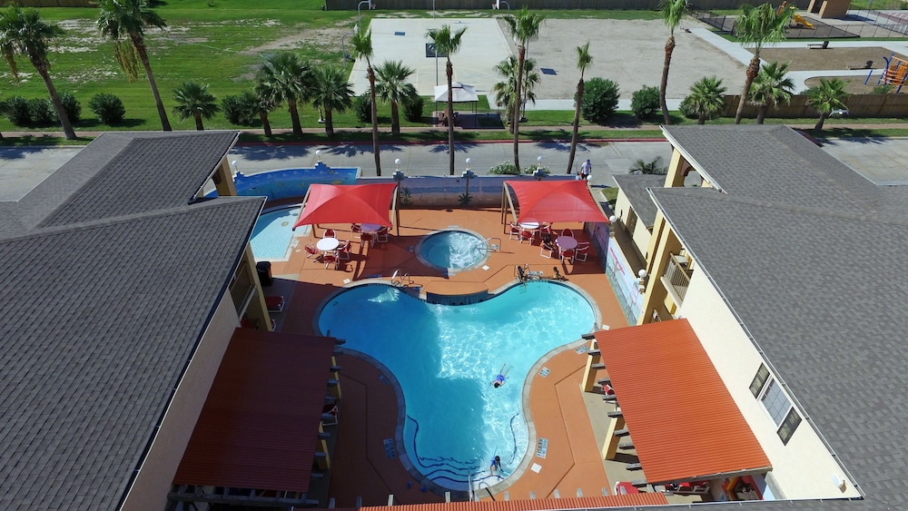 Ramada By Wyndham Suites South Padre Island 4/37