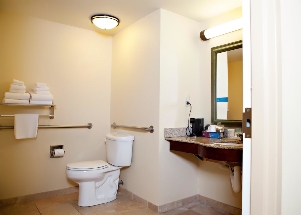 Hampton Inn Martin 10/43
