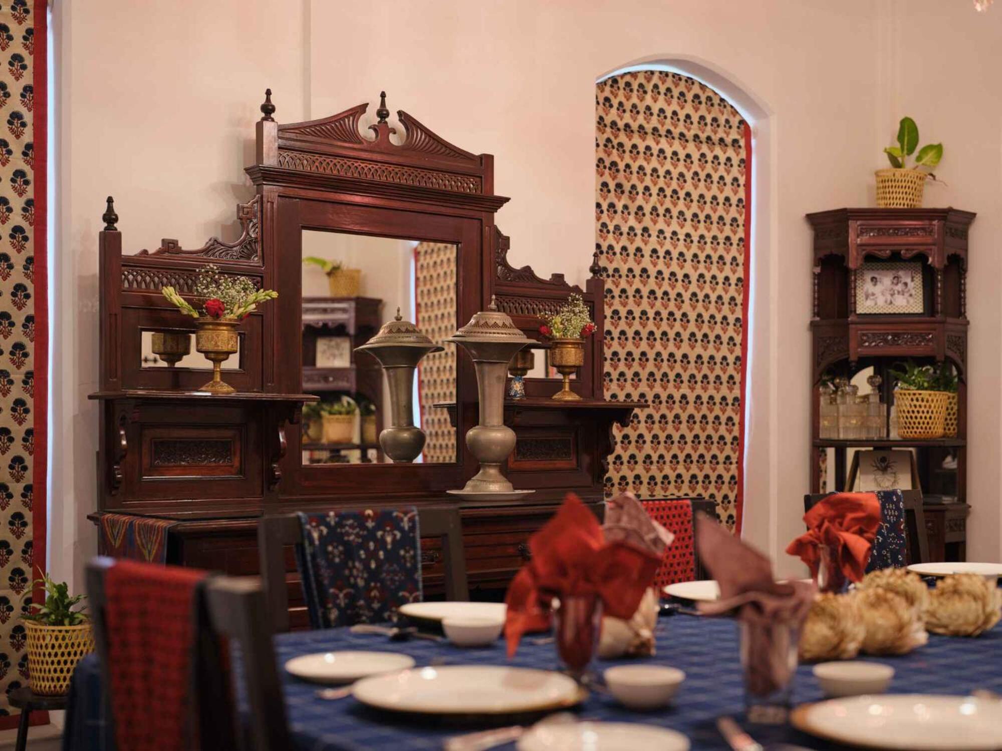 JuSTa Luxe Diwan's Bungalow Ahmedabad 30/36