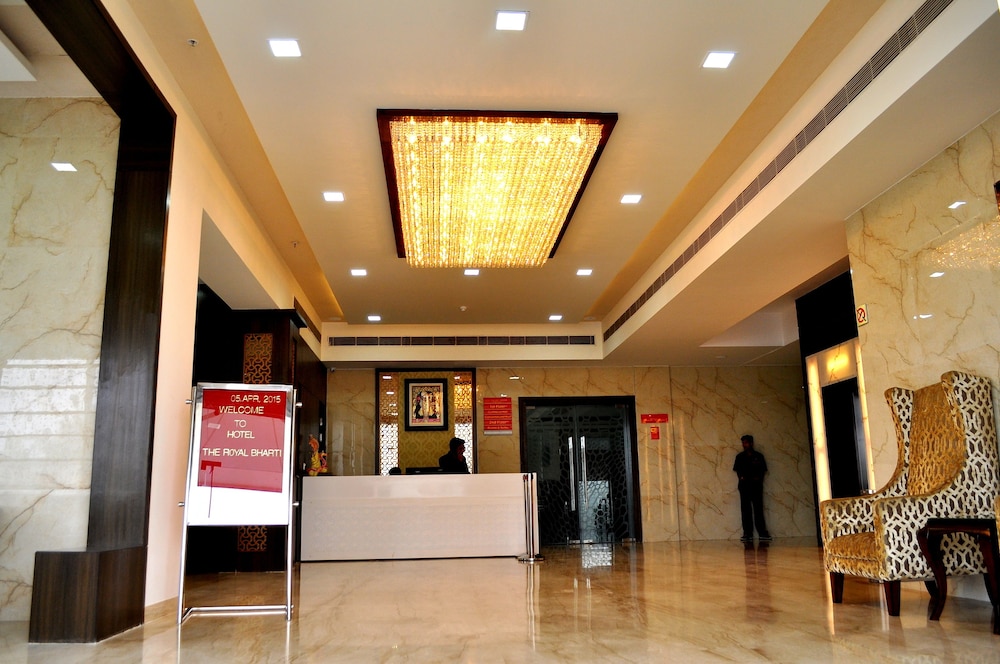 Hotel The Royal Bharti 4/38