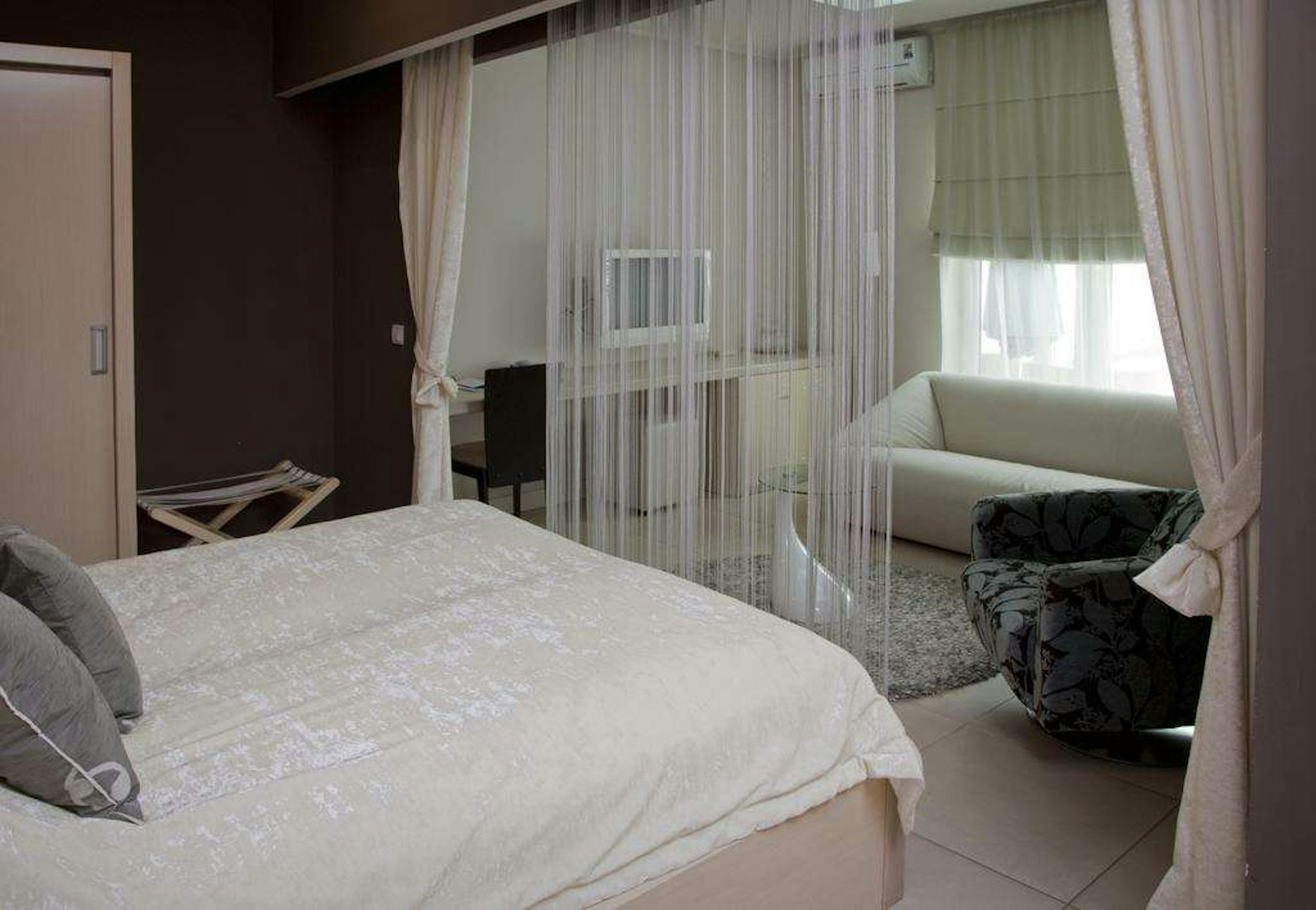 BOUTIQUE HOTEL ARTA 8/29