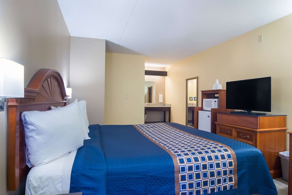 Rodeway Inn and Suites Monroeville Pittsburgh 32/42