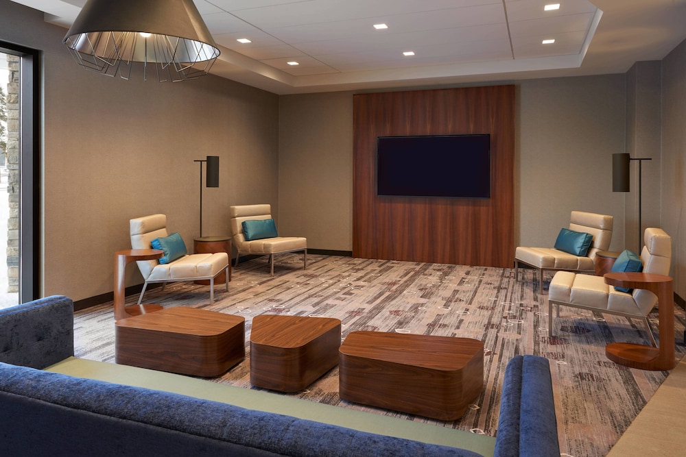 Courtyard by Marriott Oshawa 14/54