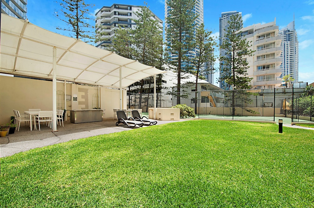 Zenith Ocean Front Apartments 43/50