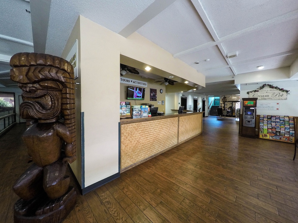 Waikiki Monarch Hotel 13/50