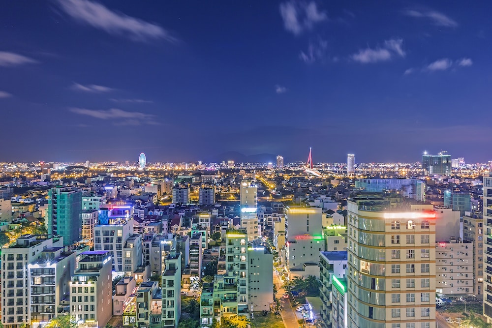Balcona Hotel Da Nang 4/72