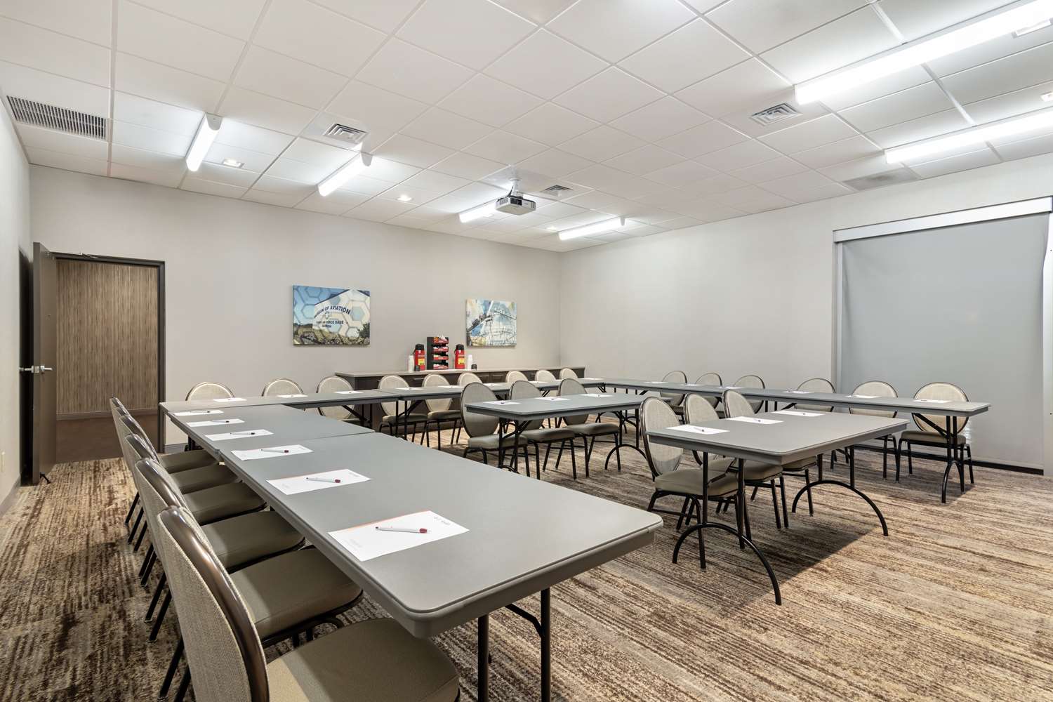 Best Western Plus Executive Residency Rigby's Water World Hotel 38/44