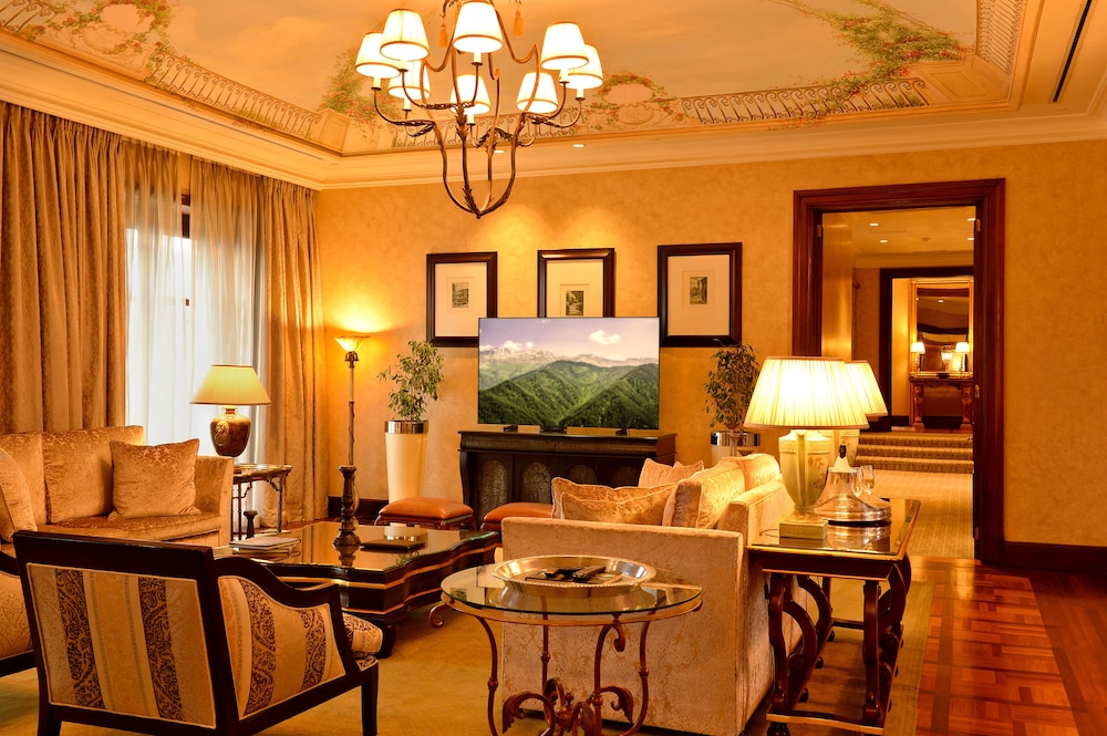 Palazzo Hotel At Montecasino 52/69