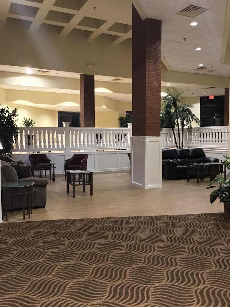 Days Inn Suites Tallahassee Conference Center I 10 Hotel 46/57