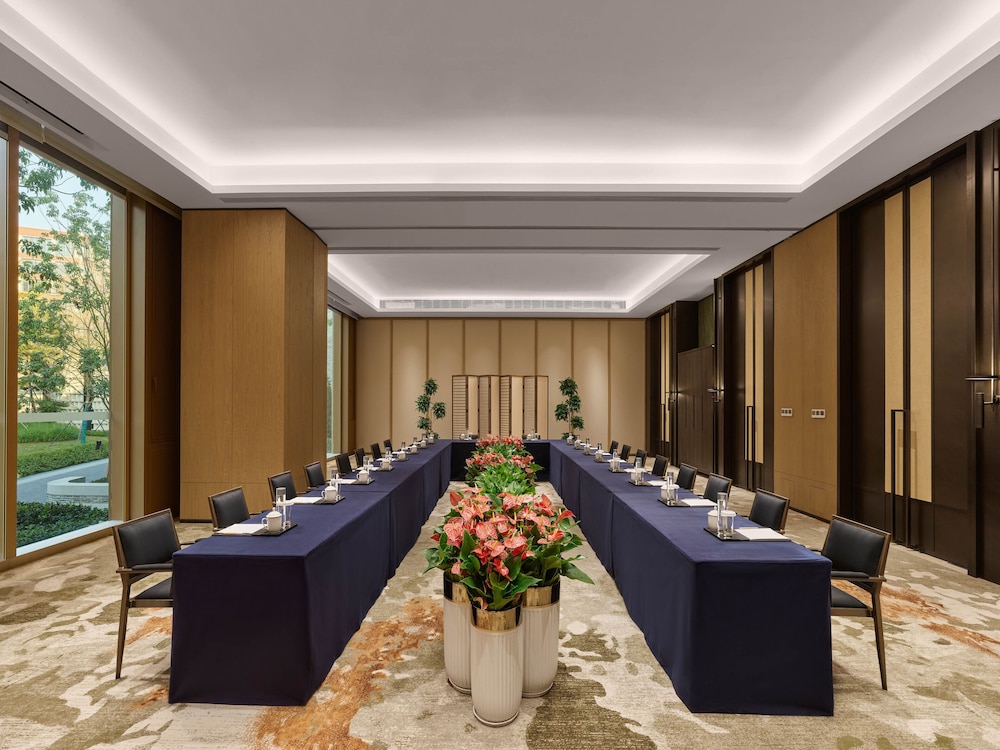 Banyan Tree Dongguan Songshan Lake 35/60